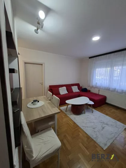 Cara Dušana | 4zida.rs