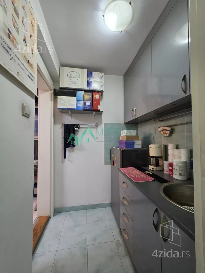 Poslovni prostor | 4zida