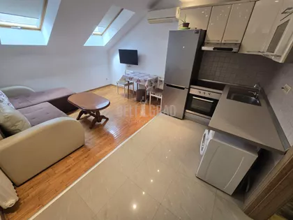 Ismeta Mujezinovića | 4zida.rs