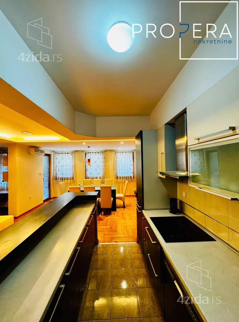 Troiposoban stan | 4zida