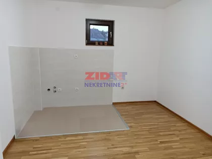 Zova | 4zida.rs