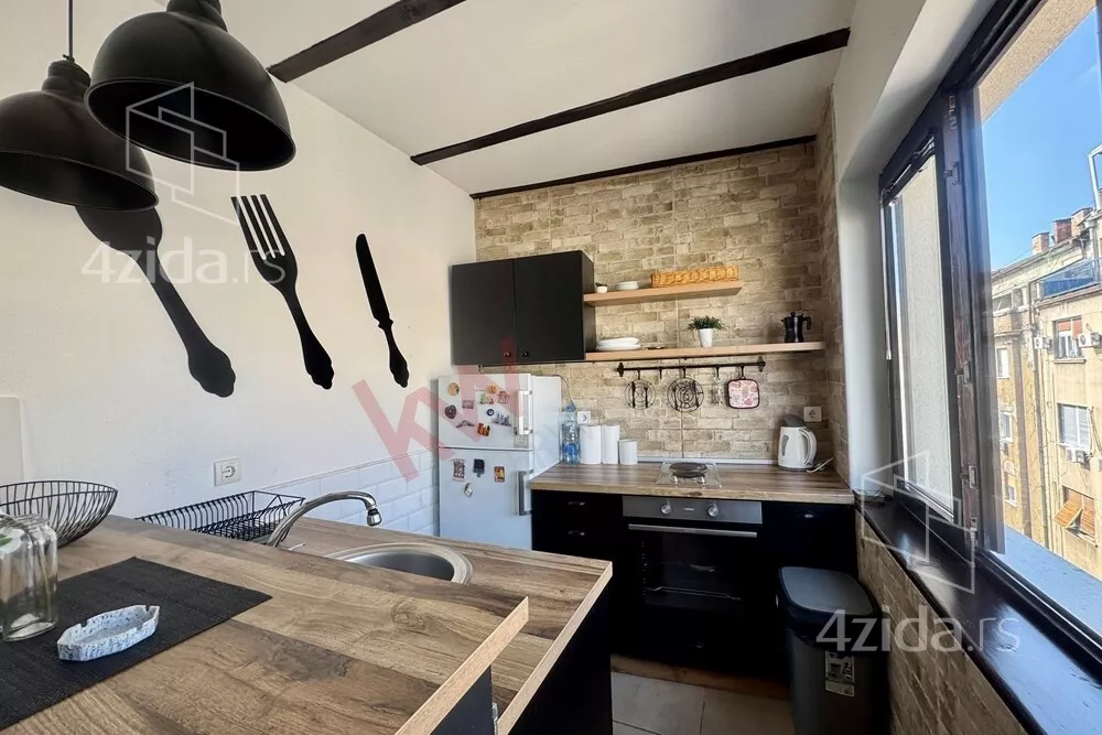 Petosoban stan | 4zida