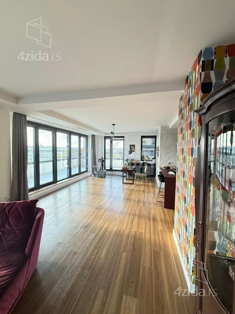 Petosoban stan | 4zida