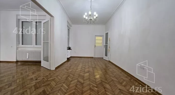 Četvoroiposoban stan | 4zida