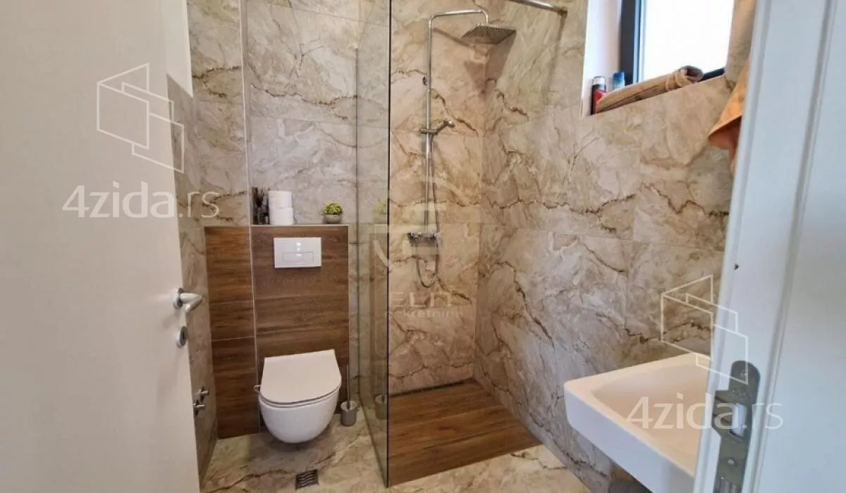 Petosoban stan | 4zida