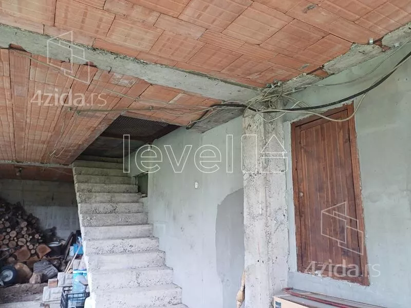 Plac | 4zida