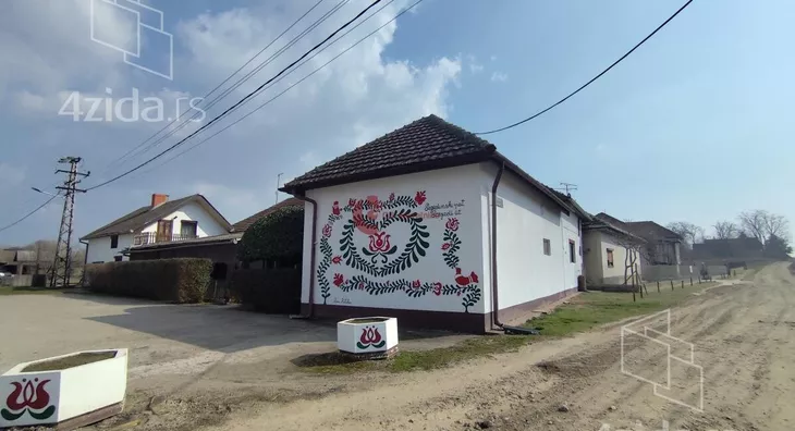 Poslovna zgrada | 4zida