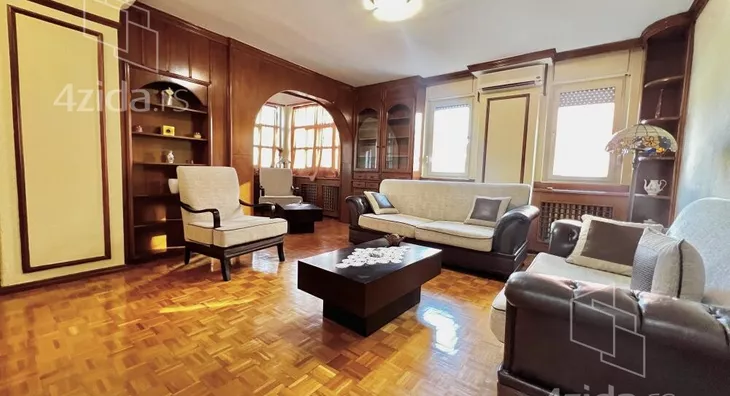 Troiposoban stan | 4zida