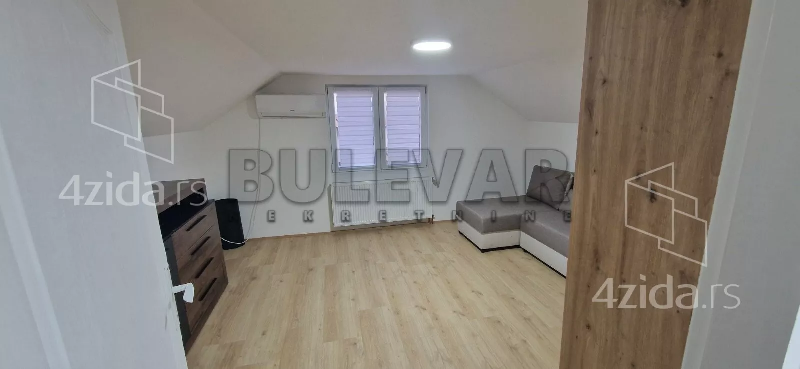 Troiposoban stan | 4zida