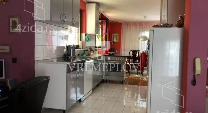 3-etažna kuća | 4zida