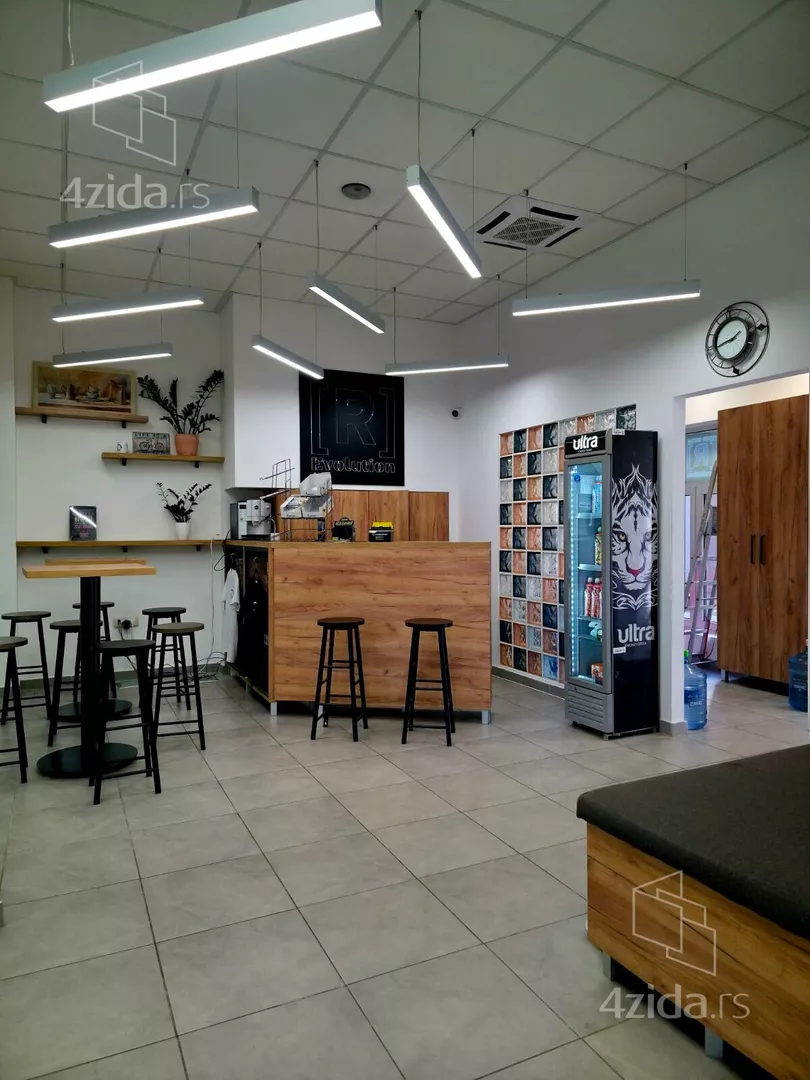 Poslovni prostor | 4zida