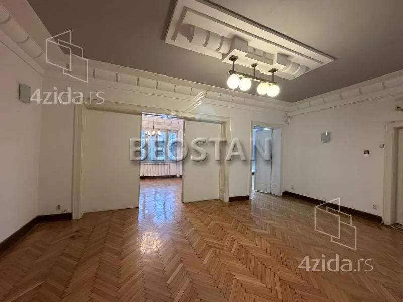 Šestosoban stan | 4zida