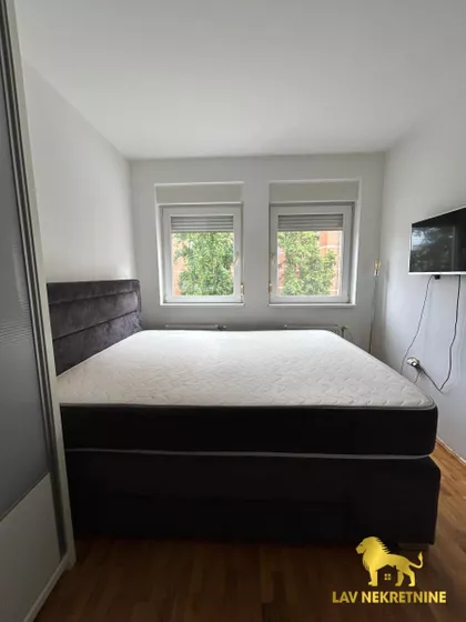 NOVOSADSKOG SAJMA | 4zida.rs