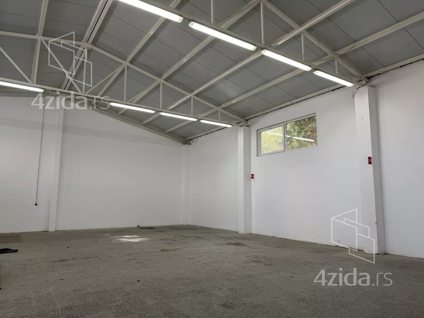 Poslovni prostor | 4zida