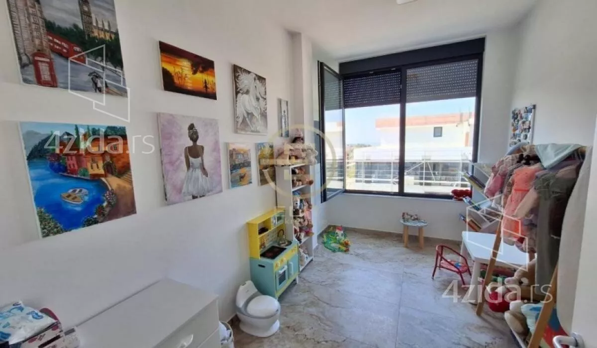 Petosoban stan | 4zida