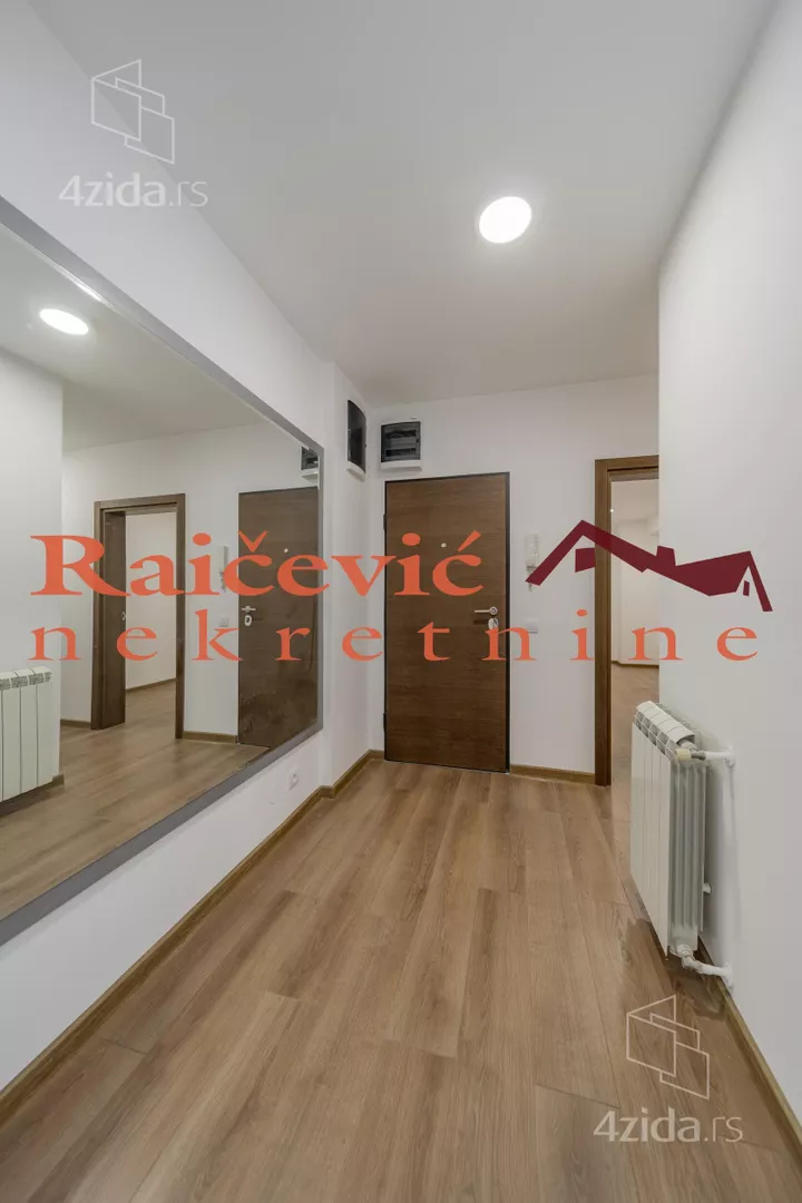 Petosoban stan | 4zida