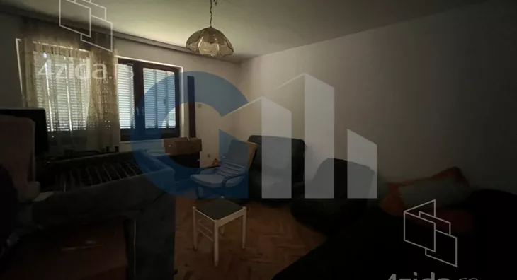 Šestosoban stan | 4zida