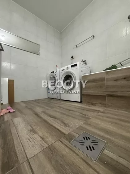 Maksima Gorkog | 4zida.rs