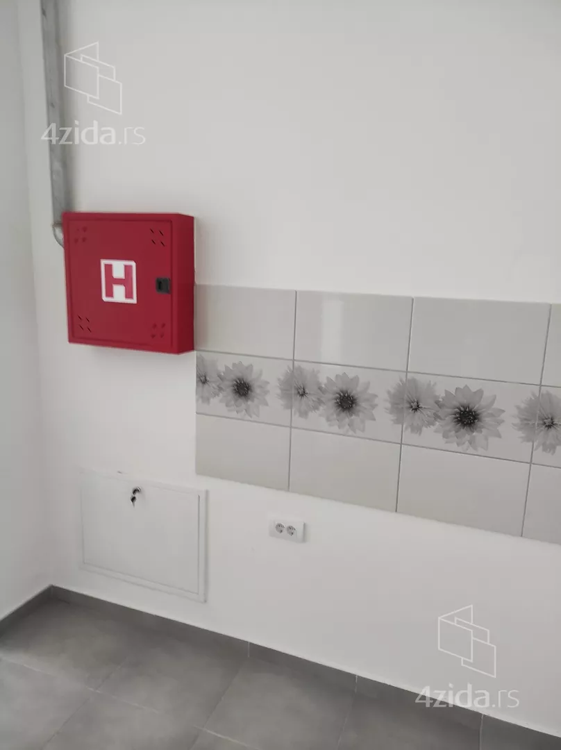 Lokal | 4zida