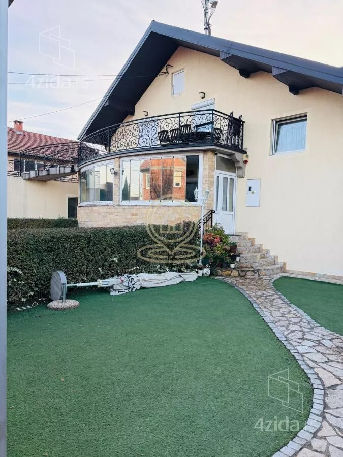 Kuća | 4zida