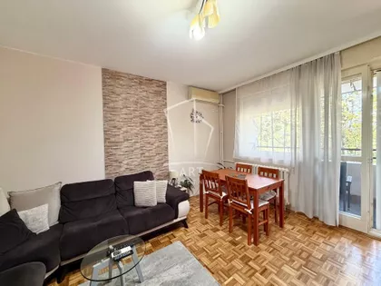 Sretena Mladenovića Mike | 4zida.rs