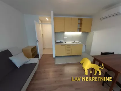 BULEVAR CARA LAZARA | 4zida.rs