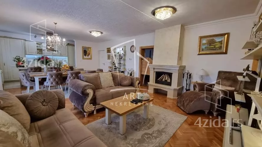 3-etažna kuća | 4zida