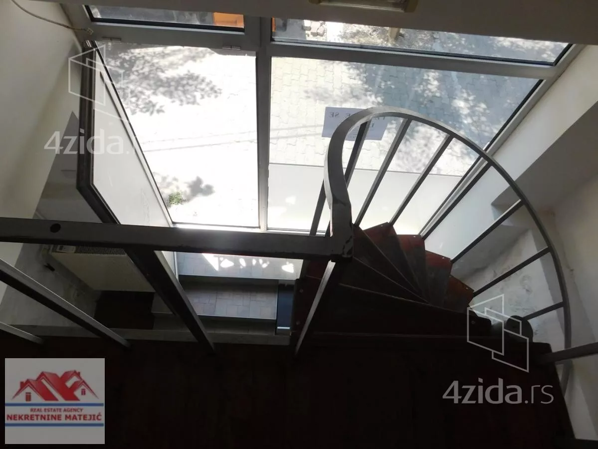 Lokal | 4zida