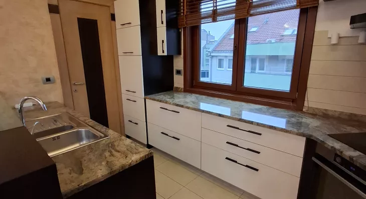 Šestosoban stan | 4zida