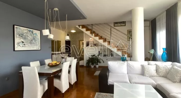 Šestosoban stan | 4zida