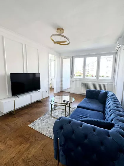 Jovana Rajića | 4zida.rs