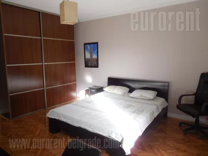 KNEZ MIHAILOVA | 4zida.rs