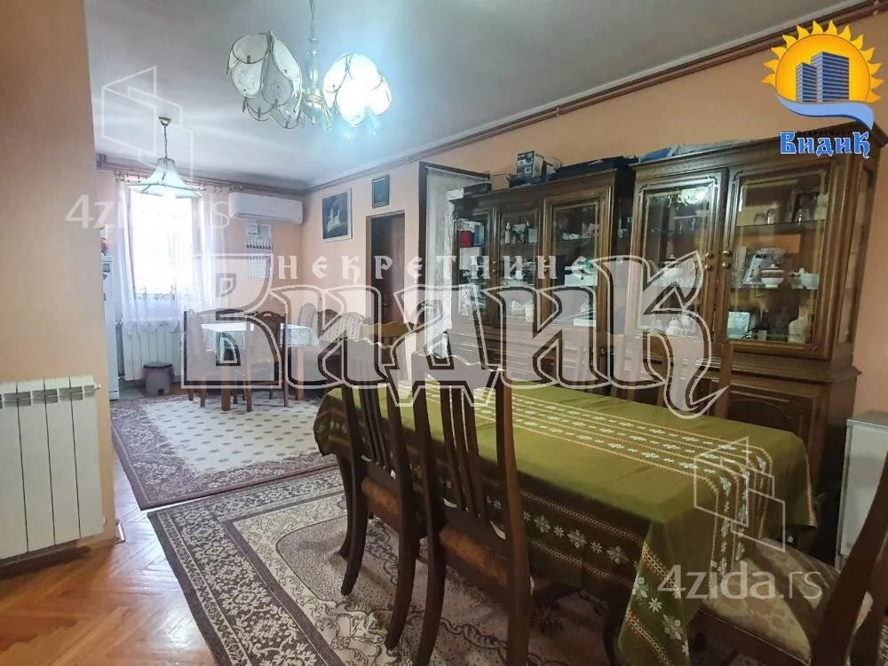 Petosoban stan | 4zida