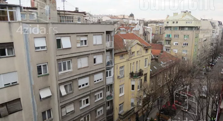 Šestosoban stan | 4zida