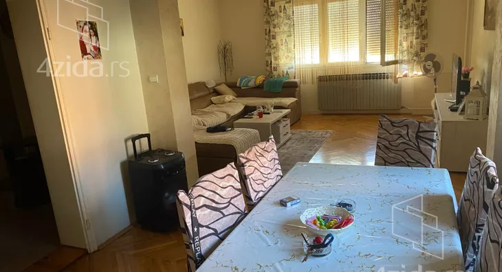 3-etažna kuća | 4zida