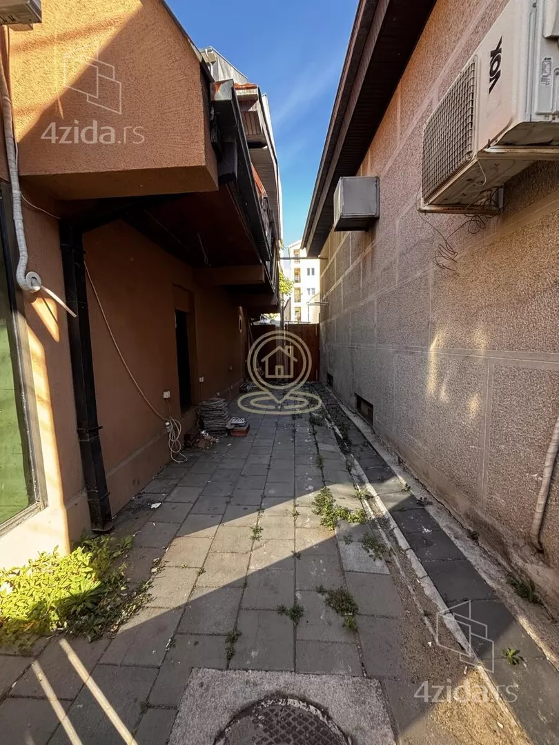 Lokal | 4zida