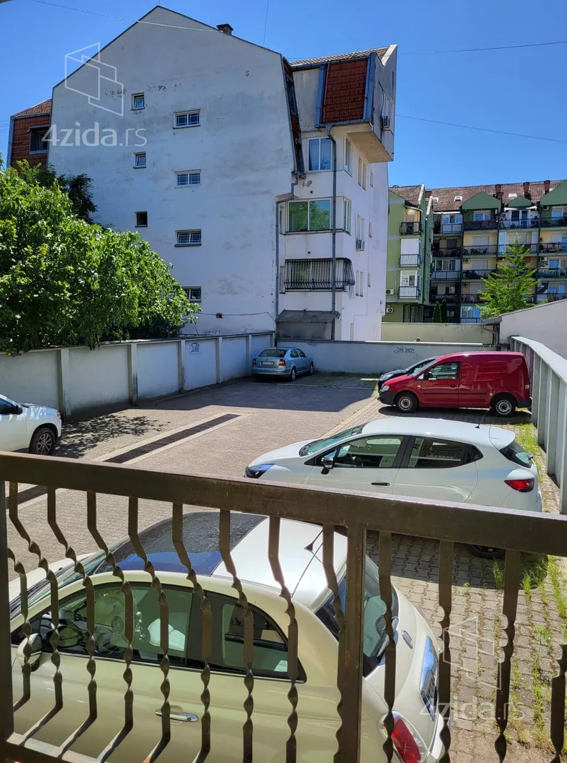 Garsonjera | 4zida