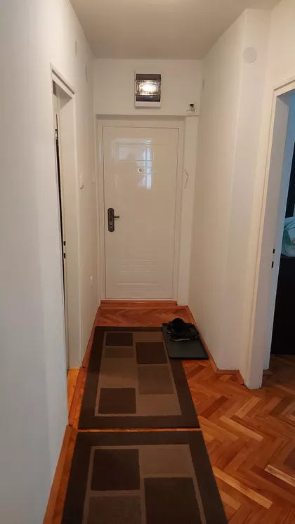 Božidar Adžija | 4zida.rs