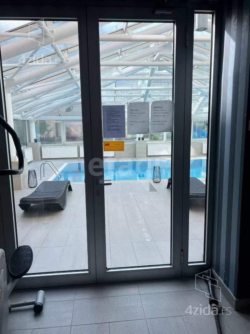 Šestosoban stan | 4zida