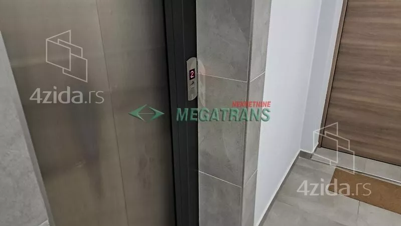 Četvoroiposoban stan | 4zida