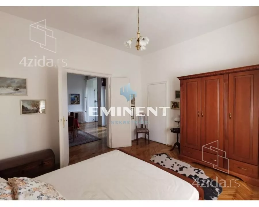 Četvoroiposoban stan | 4zida