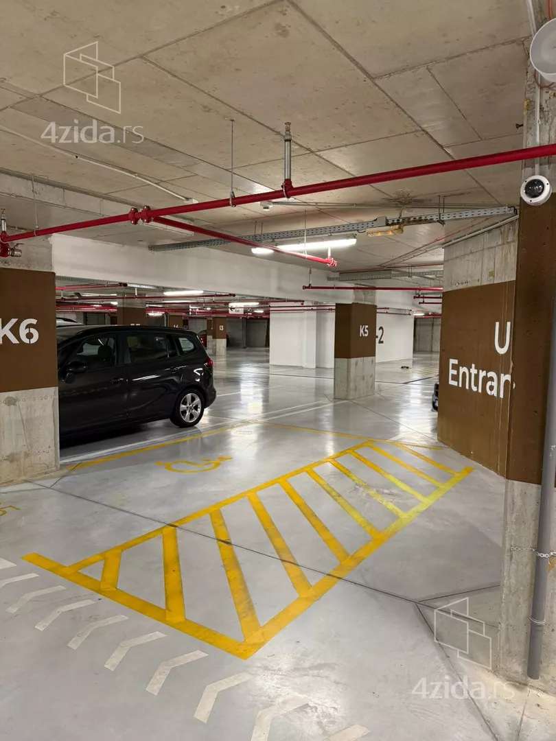 Parking | 4zida