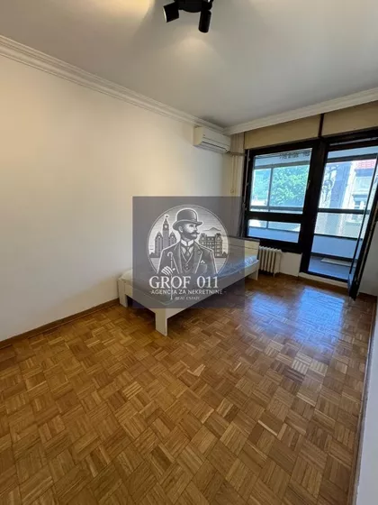 Kalenić pijaca | 4zida.rs