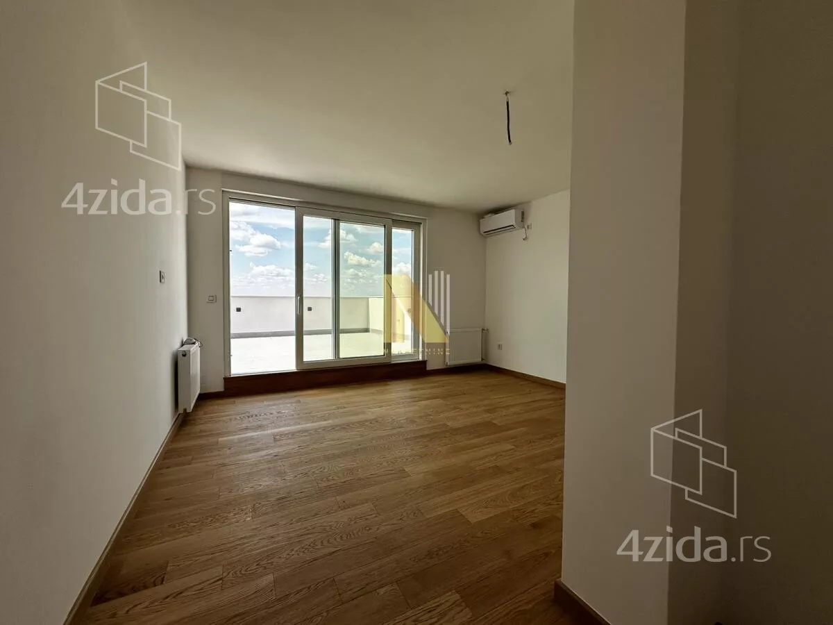 Petosoban stan | 4zida