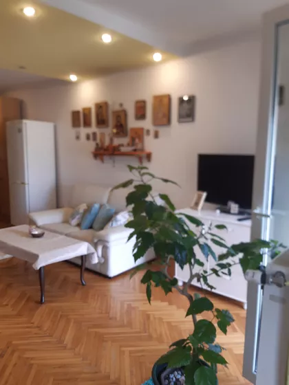 Braće Jovanovića 99 | 4zida.rs