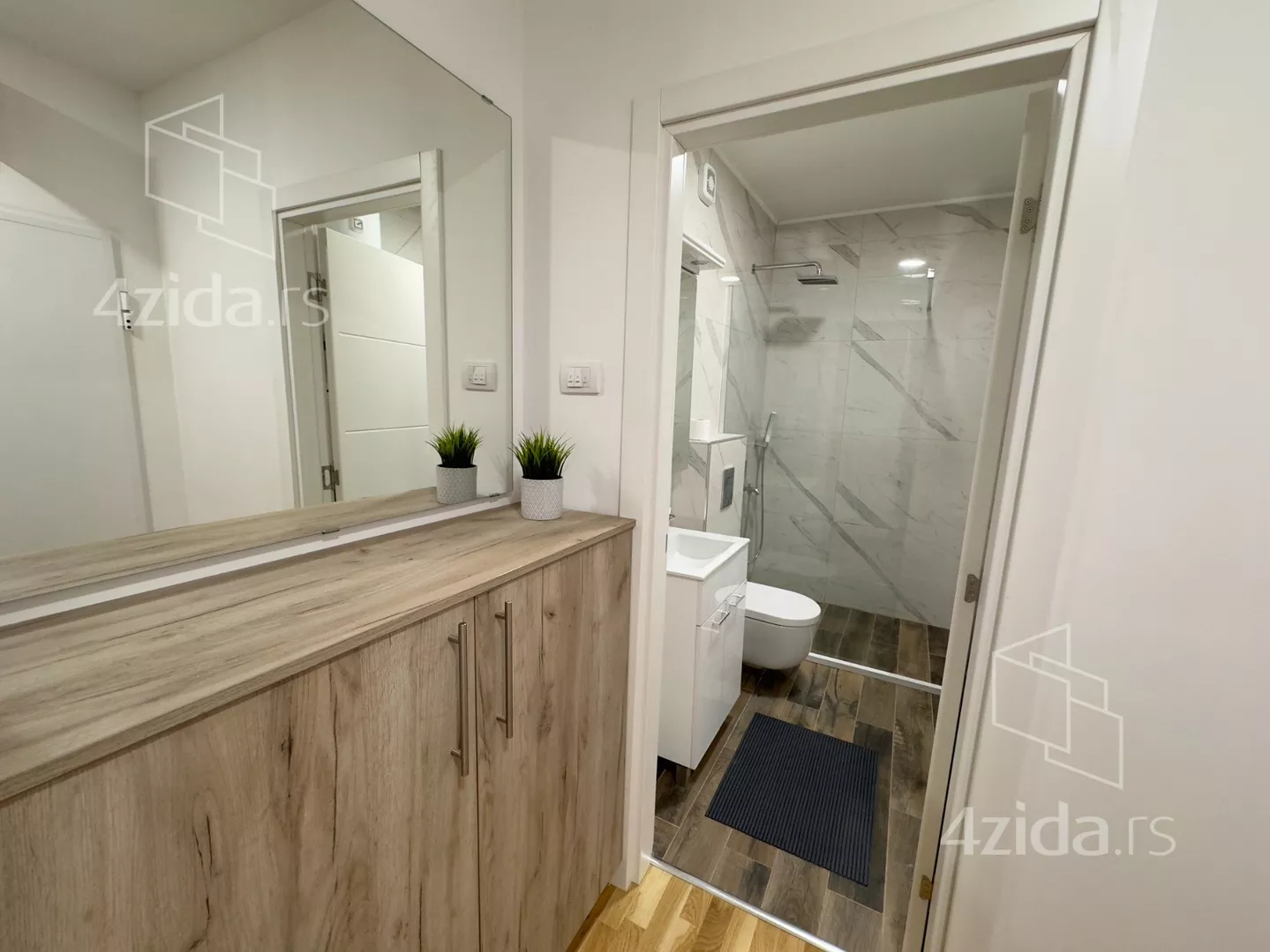 Troiposoban stan | 4zida