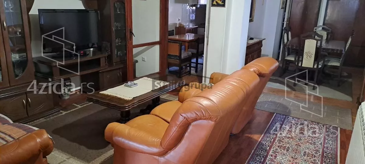 Petosoban stan | 4zida