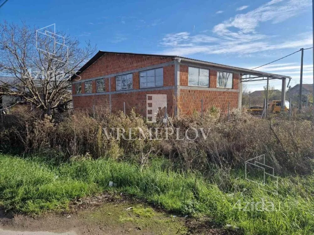 Poslovna zgrada | 4zida