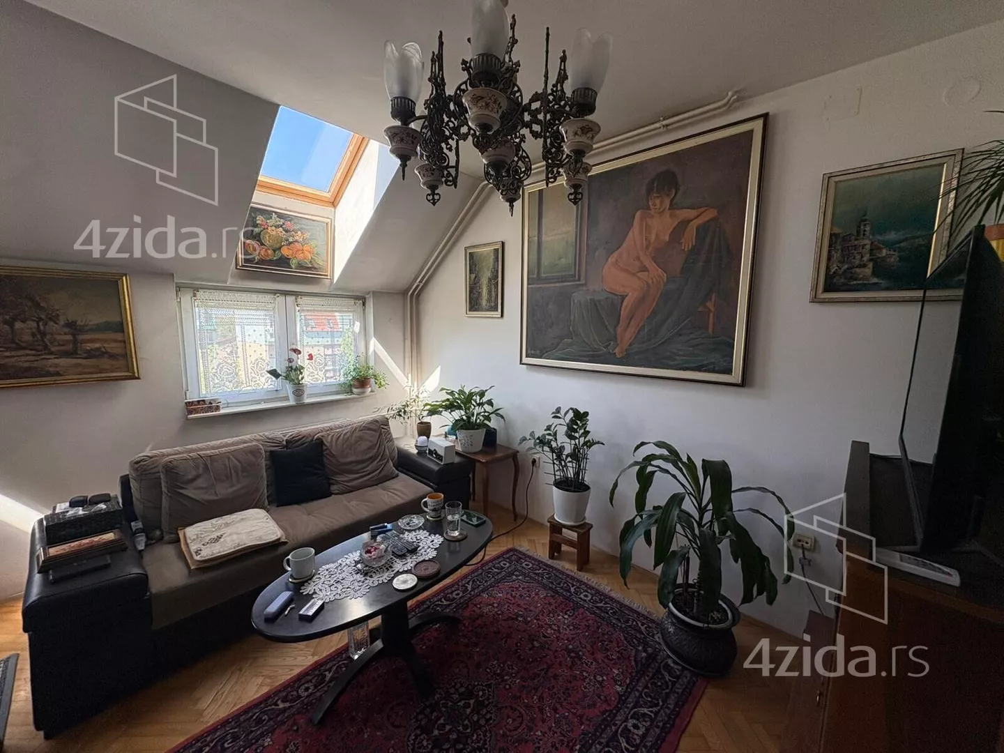 Troiposoban stan | 4zida