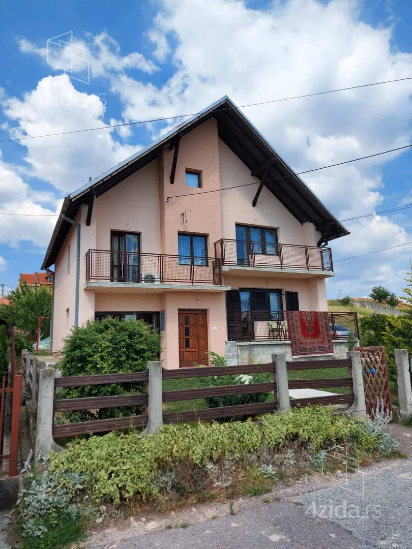 3-etažna kuća | 4zida